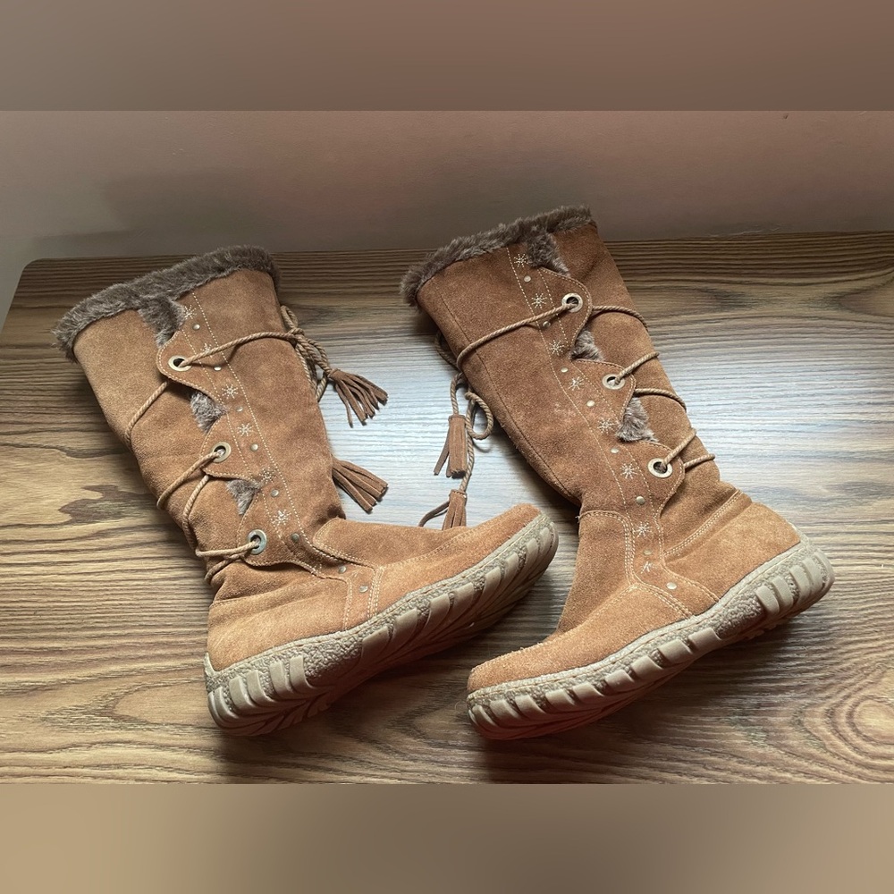 Nevada y2k upper leather boots size 7, tan zipper and lace